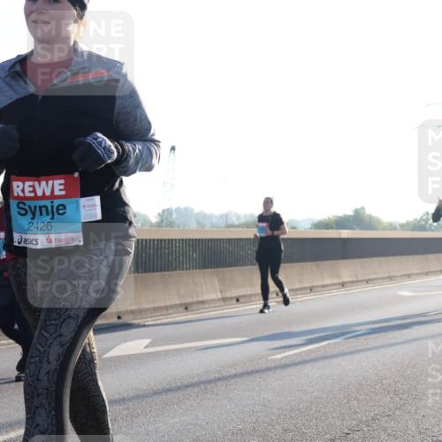 03.10.2025 - Köhlbrandbrückenlauf Luisa Fischer http://msf.ph/oto/8995805 03.10.2025 10:26:30 Position 3 2623, 2426 meine-sportfotos.de
