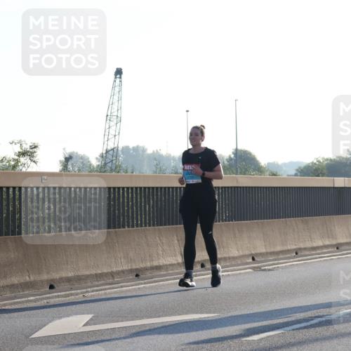 03.10.2025 - Köhlbrandbrückenlauf Luisa Fischer http://msf.ph/oto/8995813 03.10.2025 10:26:31 Position 3 2723 meine-sportfotos.de