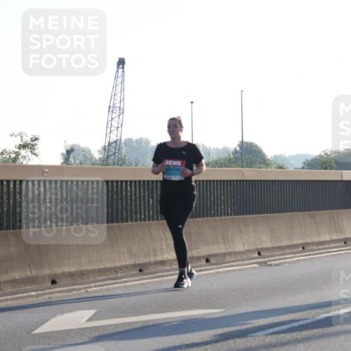 03.10.2025 - Köhlbrandbrückenlauf Luisa Fischer http://msf.ph/oto/8995814 03.10.2025 10:26:31 Position 3  meine-sportfotos.de