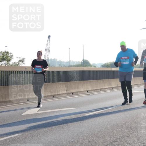 03.10.2025 - Köhlbrandbrückenlauf Luisa Fischer http://msf.ph/oto/8995820 03.10.2025 10:26:32 Position 3  meine-sportfotos.de