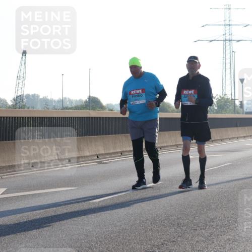 03.10.2025 - Köhlbrandbrückenlauf Luisa Fischer http://msf.ph/oto/8995824 03.10.2025 10:26:33 Position 3 2723, 2647 meine-sportfotos.de