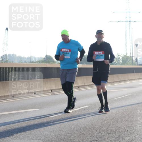 03.10.2025 - Köhlbrandbrückenlauf Luisa Fischer http://msf.ph/oto/8995826 03.10.2025 10:26:33 Position 3 2647, 2664 meine-sportfotos.de