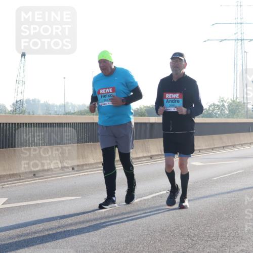 03.10.2025 - Köhlbrandbrückenlauf Luisa Fischer http://msf.ph/oto/8995829 03.10.2025 10:26:33 Position 3 2647, 2664 meine-sportfotos.de