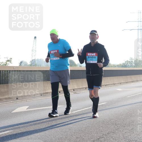 03.10.2025 - Köhlbrandbrückenlauf Luisa Fischer http://msf.ph/oto/8995835 03.10.2025 10:26:34 Position 3 2647, 2664 meine-sportfotos.de
