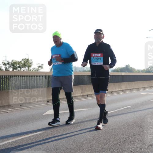 03.10.2025 - Köhlbrandbrückenlauf Luisa Fischer http://msf.ph/oto/8995843 03.10.2025 10:26:35 Position 3 2647, 2664 meine-sportfotos.de