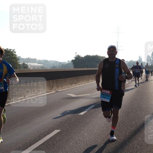 03.10.2025 - Köhlbrandbrückenlauf Fabian Wolf http://msf.ph/oto/8995845 03.10.2025 09:12:06 Position 3 3304, 3463 meine-sportfotos.de
