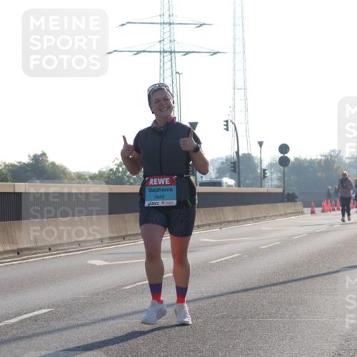 03.10.2025 - Köhlbrandbrückenlauf Luisa Fischer http://msf.ph/oto/8995905 03.10.2025 10:26:53 Position 3 3649 meine-sportfotos.de