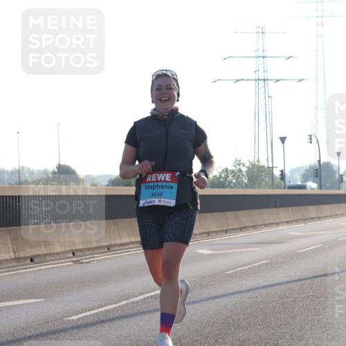 03.10.2025 - Köhlbrandbrückenlauf Luisa Fischer http://msf.ph/oto/8995916 03.10.2025 10:26:55 Position 3 3649 meine-sportfotos.de