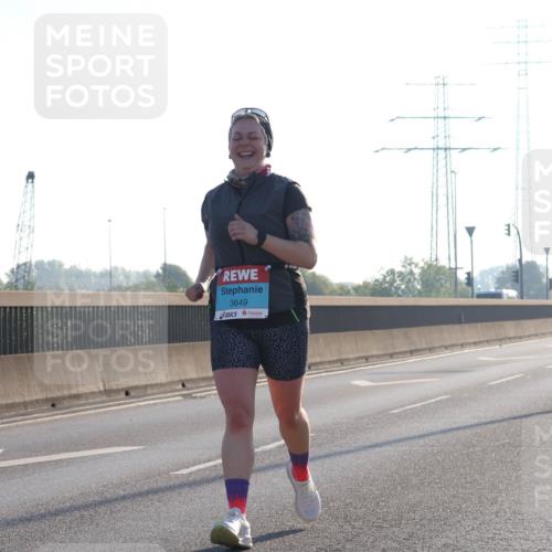 03.10.2025 - Köhlbrandbrückenlauf Luisa Fischer http://msf.ph/oto/8995919 03.10.2025 10:26:55 Position 3 3649 meine-sportfotos.de