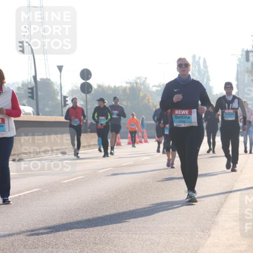03.10.2025 - Köhlbrandbrückenlauf Luisa Fischer http://msf.ph/oto/8995982 03.10.2025 10:27:07 Position 3 2908, 2546 meine-sportfotos.de