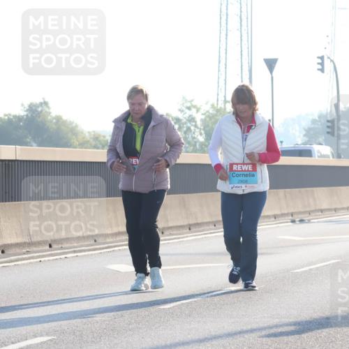 03.10.2025 - Köhlbrandbrückenlauf Luisa Fischer http://msf.ph/oto/8995985 03.10.2025 10:27:08 Position 3 2908 meine-sportfotos.de
