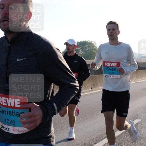 03.10.2025 - Köhlbrandbrückenlauf Fabian Wolf http://msf.ph/oto/8995986 03.10.2025 09:12:16 Position 3 1026, 3209, 247 meine-sportfotos.de