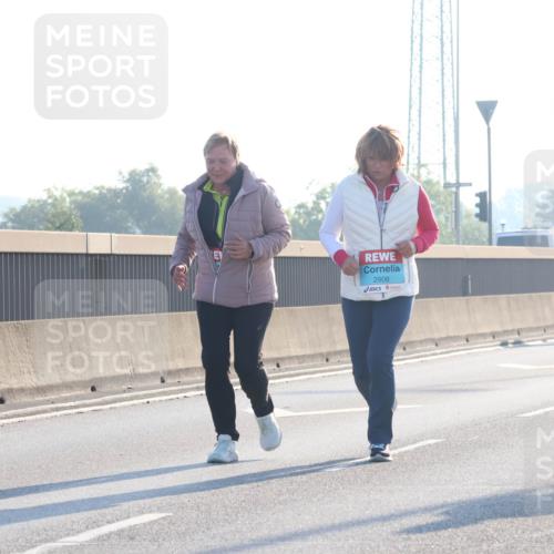 03.10.2025 - Köhlbrandbrückenlauf Luisa Fischer http://msf.ph/oto/8995992 03.10.2025 10:27:09 Position 3 2908 meine-sportfotos.de