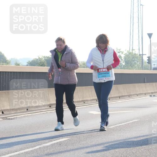 03.10.2025 - Köhlbrandbrückenlauf Luisa Fischer http://msf.ph/oto/8995996 03.10.2025 10:27:10 Position 3 2908 meine-sportfotos.de
