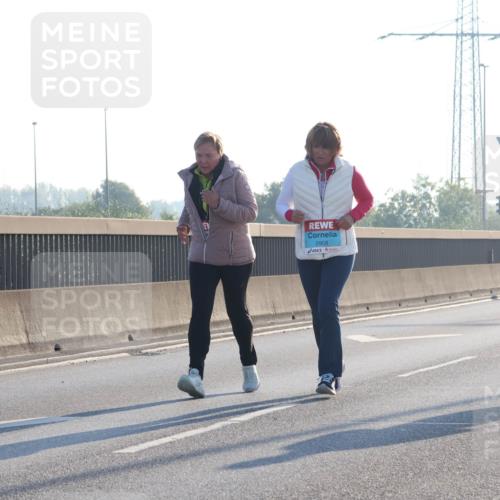 03.10.2025 - Köhlbrandbrückenlauf Luisa Fischer http://msf.ph/oto/8996001 03.10.2025 10:27:10 Position 3 2908, 2546 meine-sportfotos.de