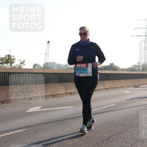03.10.2025 - Köhlbrandbrückenlauf Luisa Fischer http://msf.ph/oto/8996030 03.10.2025 10:27:15 Position 3 2546 meine-sportfotos.de