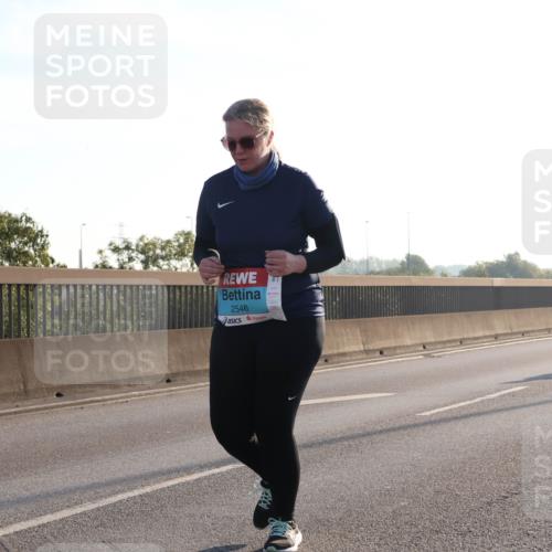 03.10.2025 - Köhlbrandbrückenlauf Luisa Fischer http://msf.ph/oto/8996037 03.10.2025 10:27:16 Position 3 2546 meine-sportfotos.de