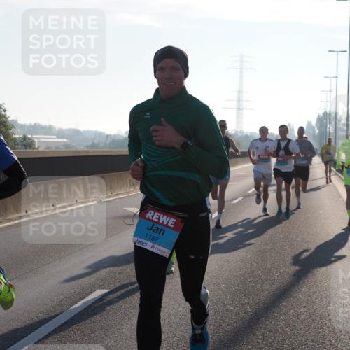 03.10.2025 - Köhlbrandbrückenlauf Fabian Wolf http://msf.ph/oto/8996042 03.10.2025 09:12:21 Position 3 1057, 1187 meine-sportfotos.de