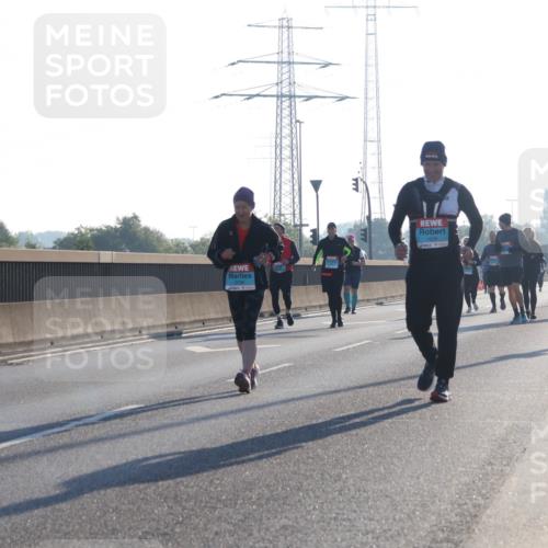 03.10.2025 - Köhlbrandbrückenlauf Luisa Fischer http://msf.ph/oto/8996050 03.10.2025 10:27:17 Position 3  meine-sportfotos.de