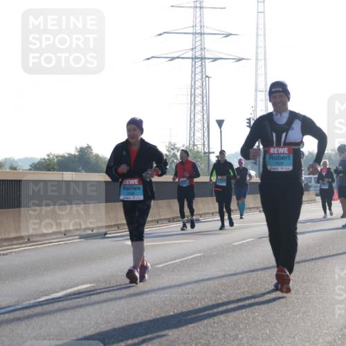 03.10.2025 - Köhlbrandbrückenlauf Luisa Fischer http://msf.ph/oto/8996054 03.10.2025 10:27:18 Position 3 2236, 1928 meine-sportfotos.de