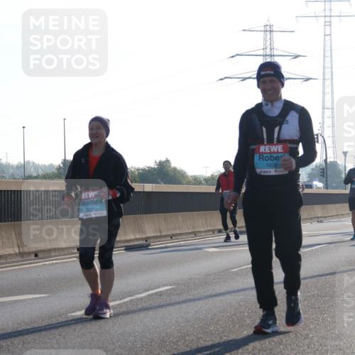 03.10.2025 - Köhlbrandbrückenlauf Luisa Fischer http://msf.ph/oto/8996065 03.10.2025 10:27:20 Position 3 2236, 1928 meine-sportfotos.de