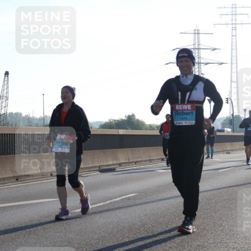 03.10.2025 - Köhlbrandbrückenlauf Luisa Fischer http://msf.ph/oto/8996068 03.10.2025 10:27:20 Position 3 2236, 1928 meine-sportfotos.de