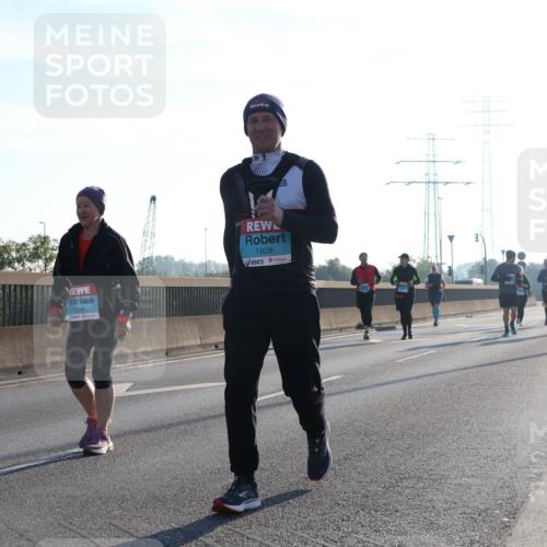 03.10.2025 - Köhlbrandbrückenlauf Luisa Fischer http://msf.ph/oto/8996078 03.10.2025 10:27:21 Position 3 2236, 1928 meine-sportfotos.de