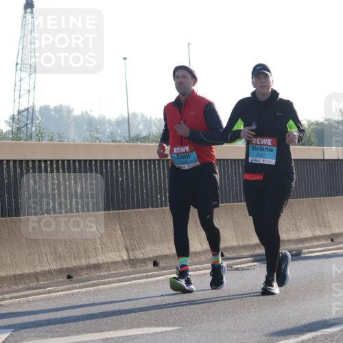 03.10.2025 - Köhlbrandbrückenlauf Luisa Fischer http://msf.ph/oto/8996098 03.10.2025 10:27:26 Position 3 2643, 2607 meine-sportfotos.de