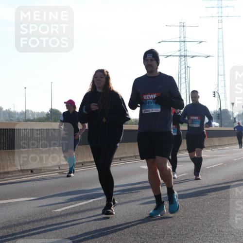03.10.2025 - Köhlbrandbrückenlauf Luisa Fischer http://msf.ph/oto/8996125 03.10.2025 10:27:29 Position 3 2277 meine-sportfotos.de