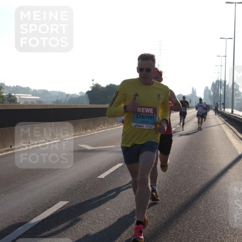 03.10.2025 - Köhlbrandbrückenlauf Fabian Wolf http://msf.ph/oto/8996136 03.10.2025 09:12:28 Position 3 1044 meine-sportfotos.de