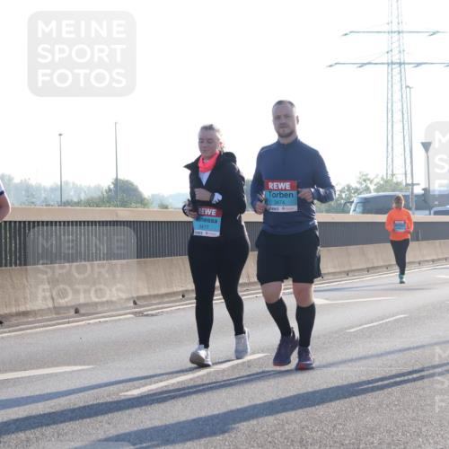 03.10.2025 - Köhlbrandbrückenlauf Luisa Fischer http://msf.ph/oto/8996141 03.10.2025 10:27:32 Position 3 3477, 3474 meine-sportfotos.de