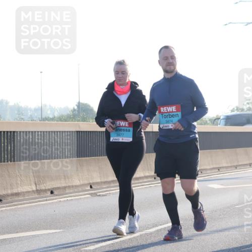 03.10.2025 - Köhlbrandbrückenlauf Luisa Fischer http://msf.ph/oto/8996145 03.10.2025 10:27:32 Position 3 3477, 3474 meine-sportfotos.de