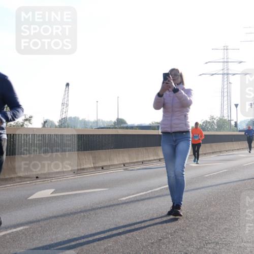 03.10.2025 - Köhlbrandbrückenlauf Luisa Fischer http://msf.ph/oto/8996164 03.10.2025 10:27:35 Position 3 477, 3474 meine-sportfotos.de