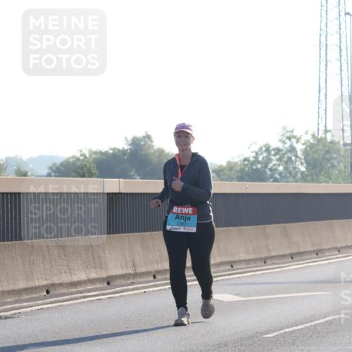 03.10.2025 - Köhlbrandbrückenlauf Luisa Fischer http://msf.ph/oto/8996179 03.10.2025 10:27:47 Position 3 2367 meine-sportfotos.de