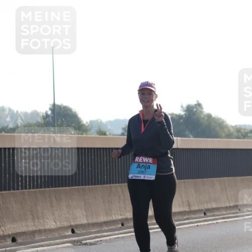 03.10.2025 - Köhlbrandbrückenlauf Luisa Fischer http://msf.ph/oto/8996192 03.10.2025 10:27:49 Position 3 2367 meine-sportfotos.de