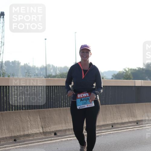 03.10.2025 - Köhlbrandbrückenlauf Luisa Fischer http://msf.ph/oto/8996202 03.10.2025 10:27:50 Position 3 2367 meine-sportfotos.de