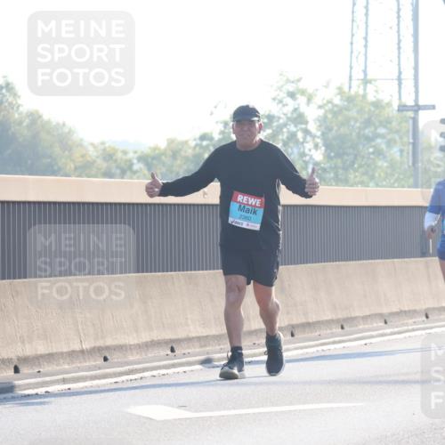 03.10.2025 - Köhlbrandbrückenlauf Luisa Fischer http://msf.ph/oto/8996224 03.10.2025 10:28:03 Position 3 2360, 3184 meine-sportfotos.de