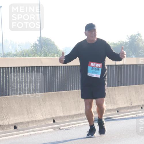 03.10.2025 - Köhlbrandbrückenlauf Luisa Fischer http://msf.ph/oto/8996266 03.10.2025 10:28:08 Position 3 2360 meine-sportfotos.de