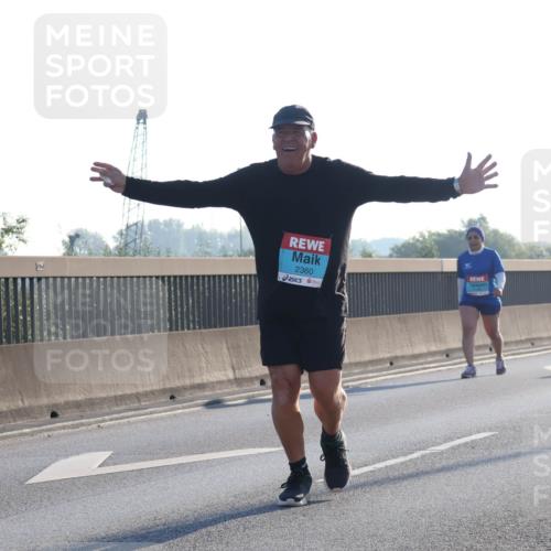 03.10.2025 - Köhlbrandbrückenlauf Luisa Fischer http://msf.ph/oto/8996285 03.10.2025 10:28:12 Position 3 2360 meine-sportfotos.de