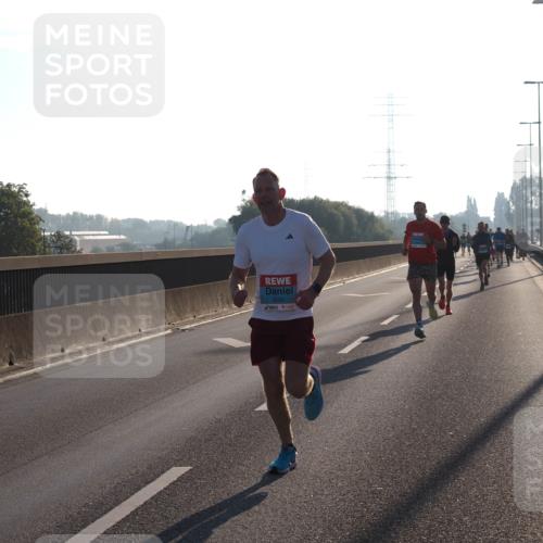 03.10.2025 - Köhlbrandbrückenlauf Fabian Wolf http://msf.ph/oto/8996287 03.10.2025 09:12:47 Position 3 3086 meine-sportfotos.de