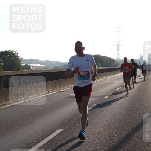 03.10.2025 - Köhlbrandbrückenlauf Fabian Wolf http://msf.ph/oto/8996292 03.10.2025 09:12:48 Position 3 3086 meine-sportfotos.de