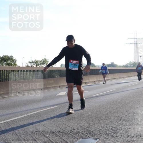 03.10.2025 - Köhlbrandbrückenlauf Luisa Fischer http://msf.ph/oto/8996297 03.10.2025 10:28:13 Position 3 2360 meine-sportfotos.de