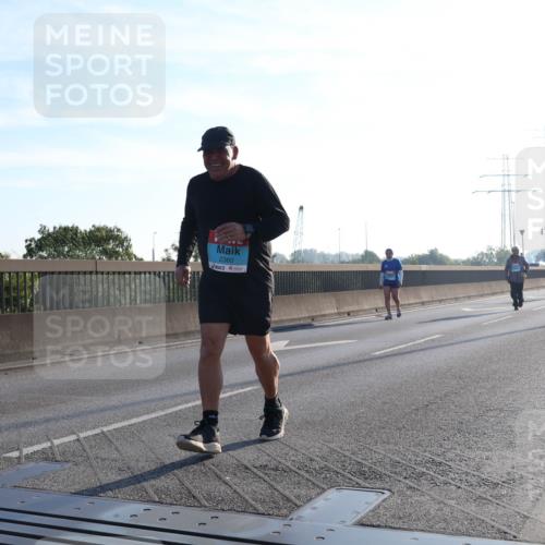 03.10.2025 - Köhlbrandbrückenlauf Luisa Fischer http://msf.ph/oto/8996302 03.10.2025 10:28:14 Position 3 2360 meine-sportfotos.de