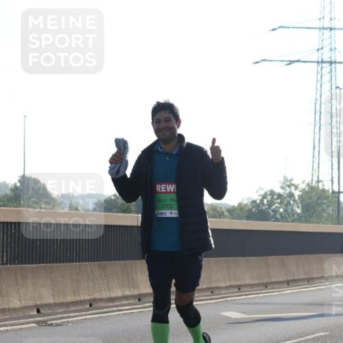 03.10.2025 - Köhlbrandbrückenlauf Luisa Fischer http://msf.ph/oto/8996325 03.10.2025 10:28:23 Position 3 9702, 3776 meine-sportfotos.de