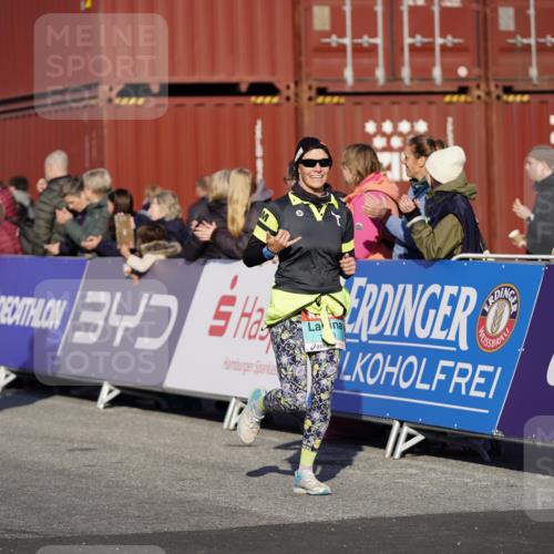 03.10.2025 - Köhlbrandbrückenlauf Michael Burmester http://msf.ph/oto/8996337 03.10.2025 09:59:17 Ziel 1067, 1075, 1197, 1231, 1249, 1269, 1398, 1411, 1423, 1639, 2948, 3340, 3514, 3525 meine-sportfotos.de