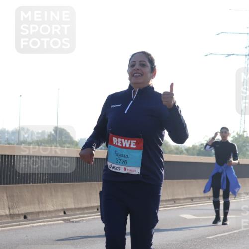 03.10.2025 - Köhlbrandbrückenlauf Luisa Fischer http://msf.ph/oto/8996345 03.10.2025 10:28:26 Position 3 3776 meine-sportfotos.de