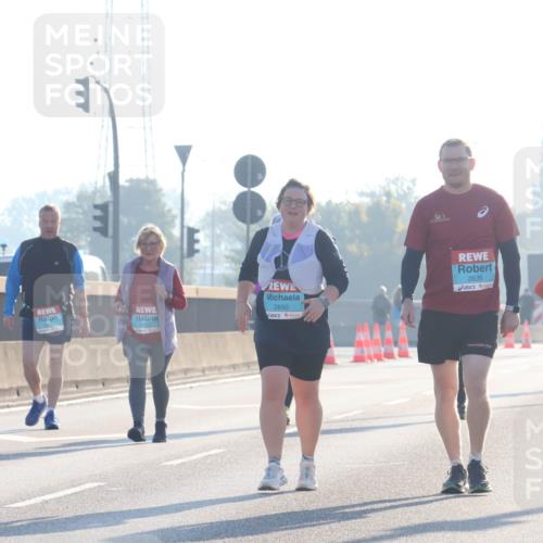 03.10.2025 - Köhlbrandbrückenlauf Luisa Fischer http://msf.ph/oto/8996380 03.10.2025 10:28:37 Position 3 2650, 2639 meine-sportfotos.de