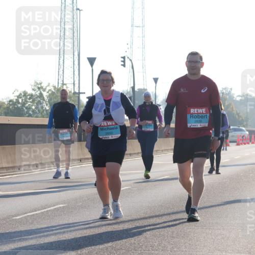 03.10.2025 - Köhlbrandbrückenlauf Luisa Fischer http://msf.ph/oto/8996414 03.10.2025 10:28:41 Position 3 2650, 2639 meine-sportfotos.de