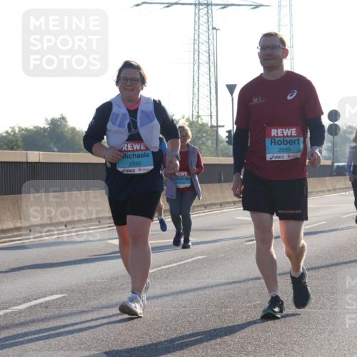 03.10.2025 - Köhlbrandbrückenlauf Luisa Fischer http://msf.ph/oto/8996433 03.10.2025 10:28:43 Position 3 2650, 2639 meine-sportfotos.de