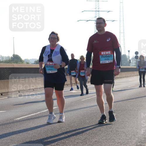 03.10.2025 - Köhlbrandbrückenlauf Luisa Fischer http://msf.ph/oto/8996439 03.10.2025 10:28:44 Position 3 2650, 2639 meine-sportfotos.de